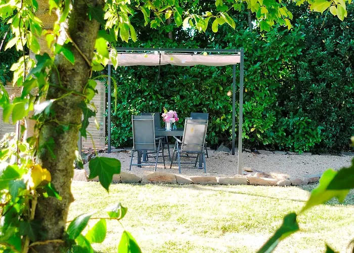 No 6 Bed and breakfast 4*